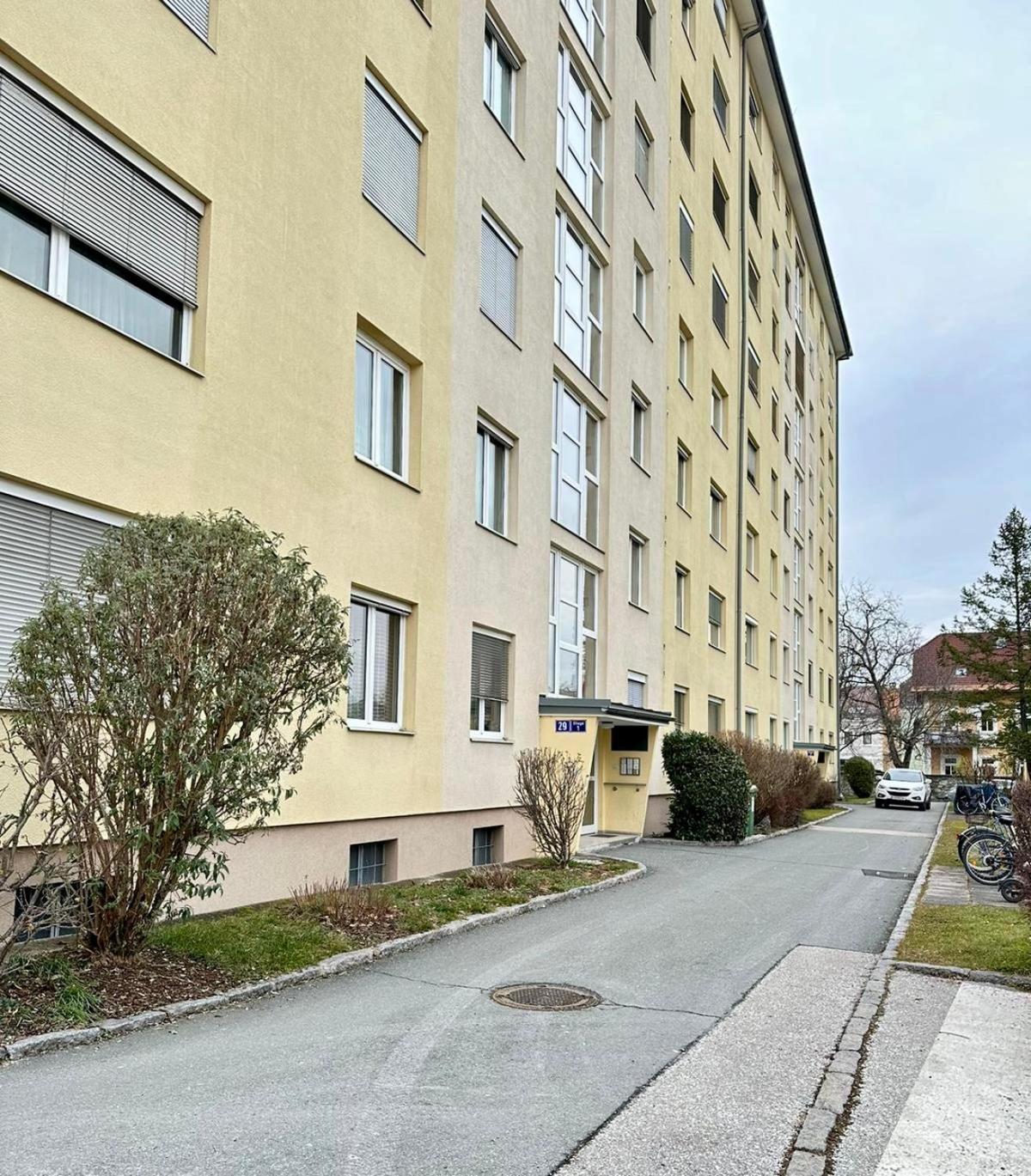 Bamo Studio - City Living Arkaden Appartement Klagenfurt am Woerthersee Buitenkant foto